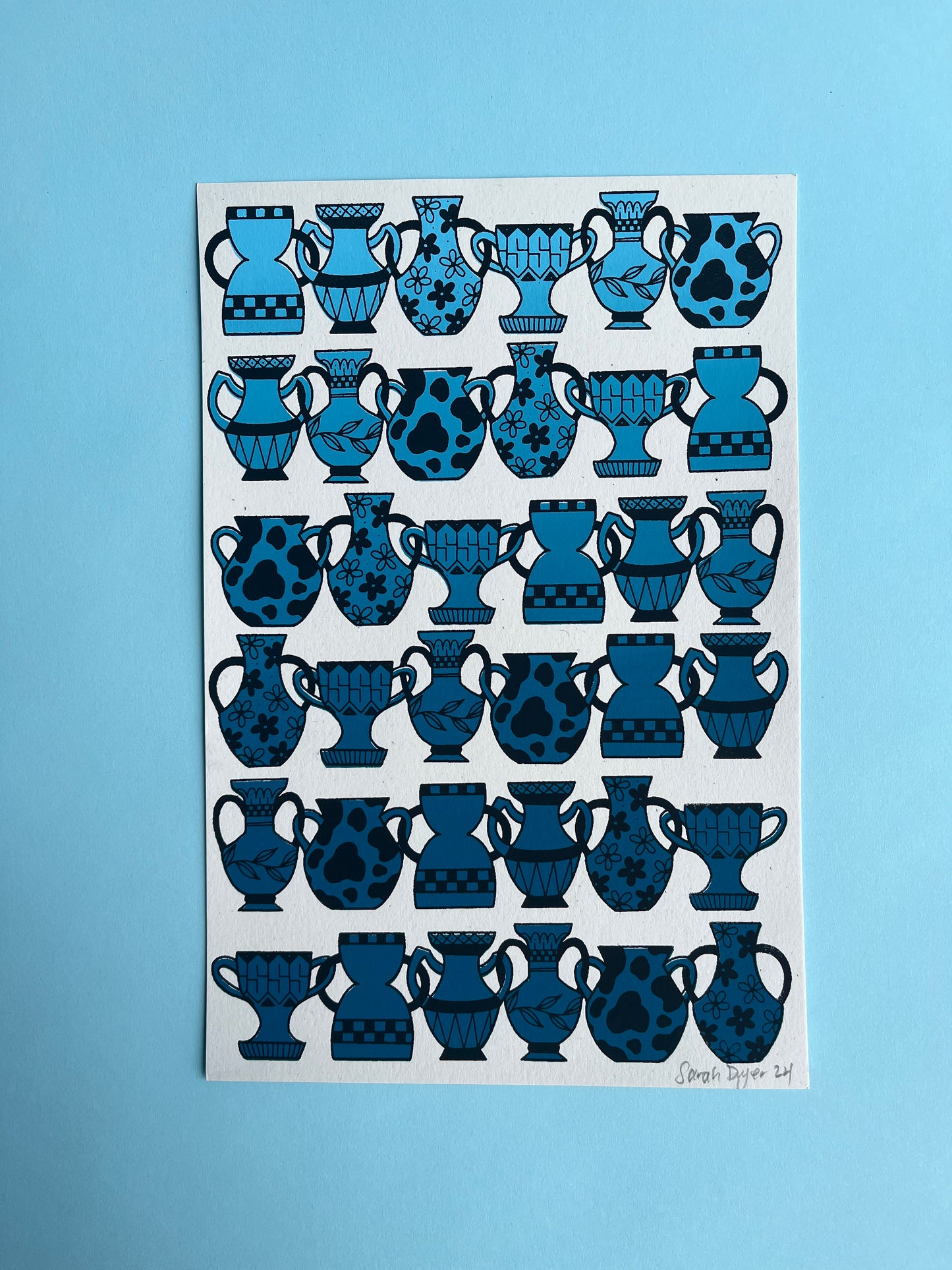 Pot Chain Print (Shades of Blue)