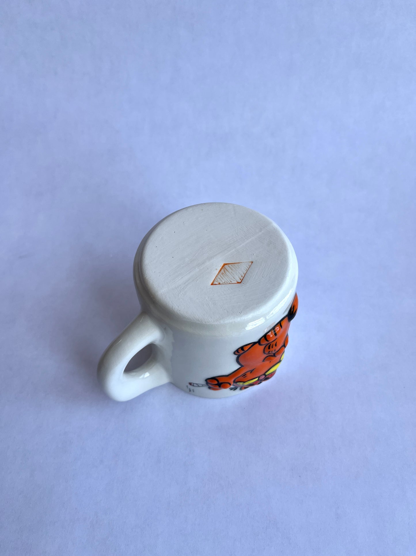 Bootleg Garf mug: Red Eye