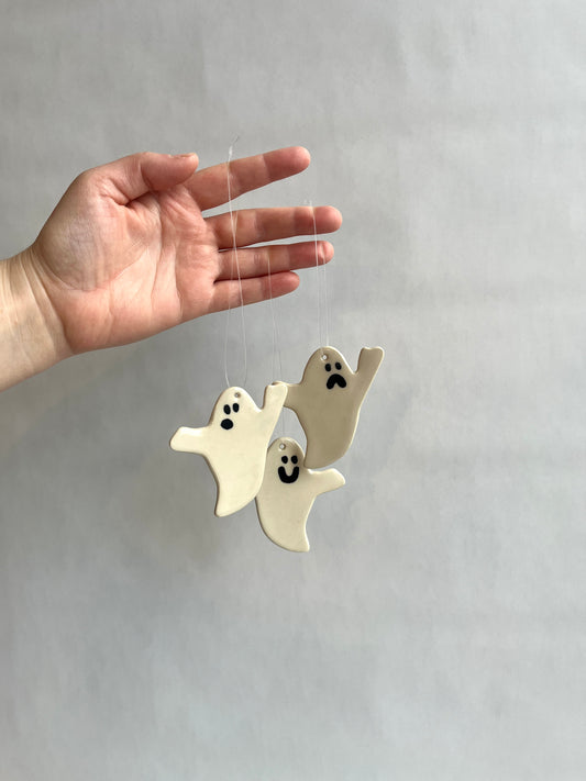 Ornaments: Little Ghost
