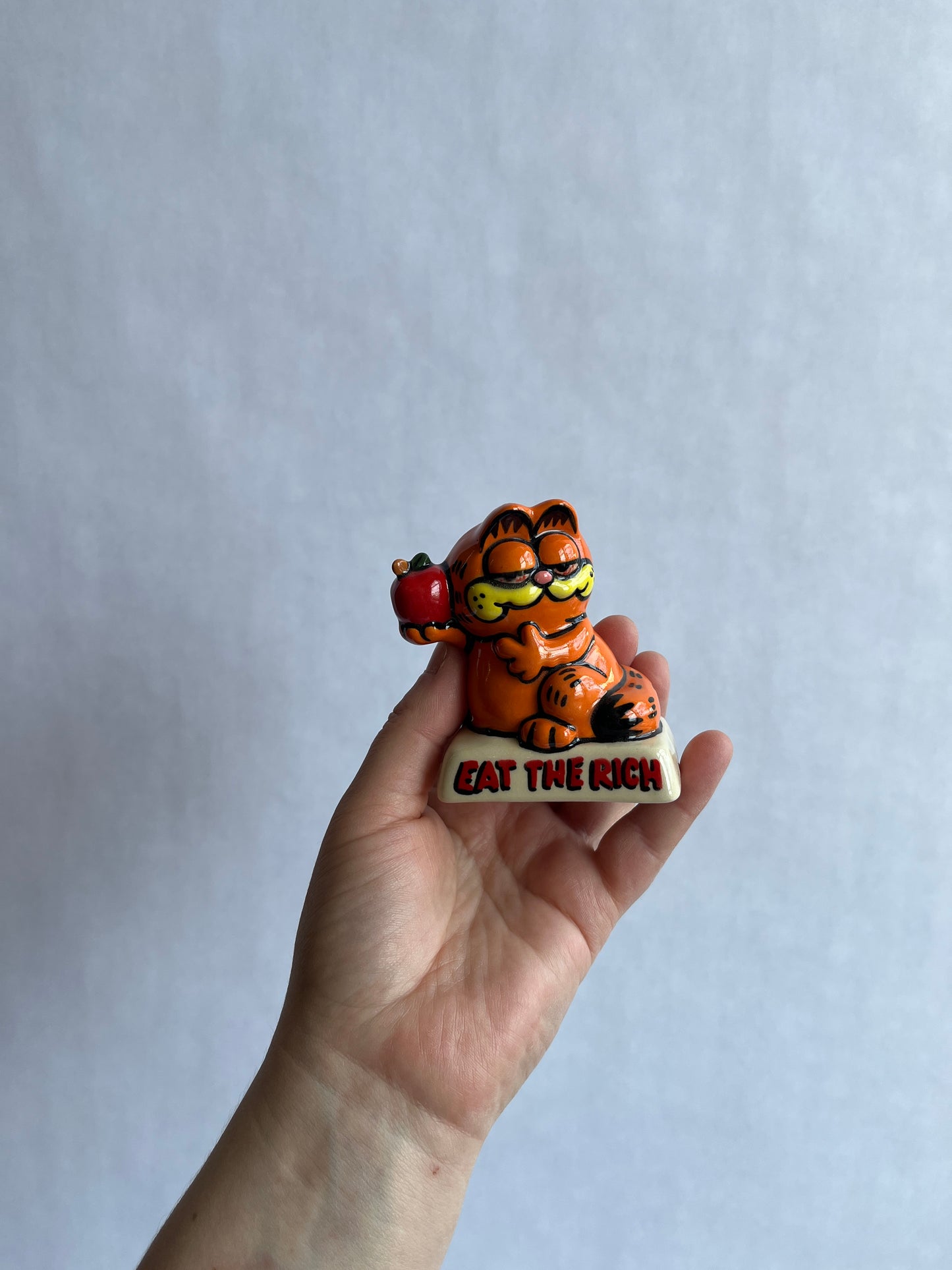 Bootleg Garf Pipe (Eat the Rich Apple) -RTS