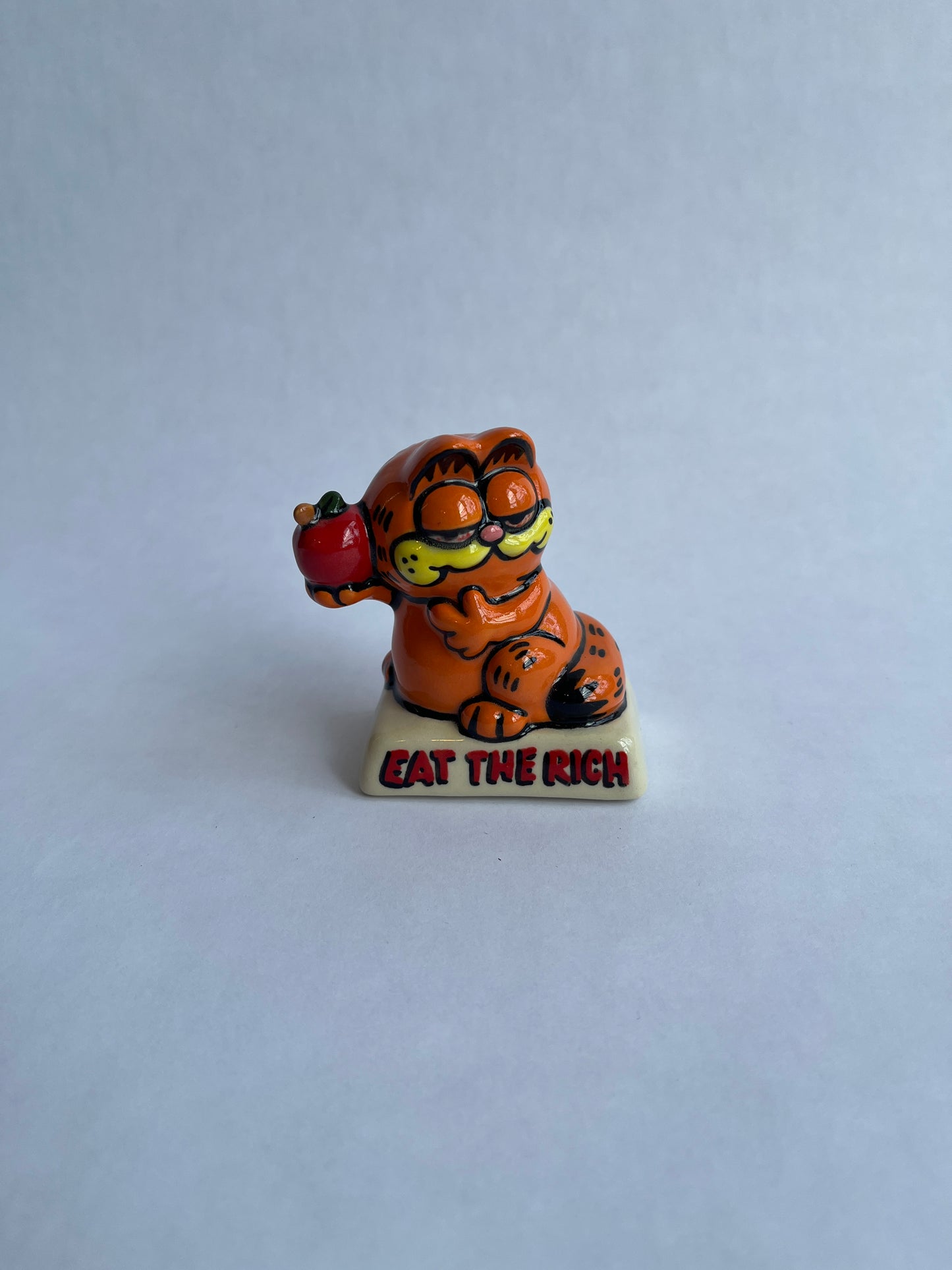 Bootleg Garf Pipe (Eat the Rich Apple) -RTS