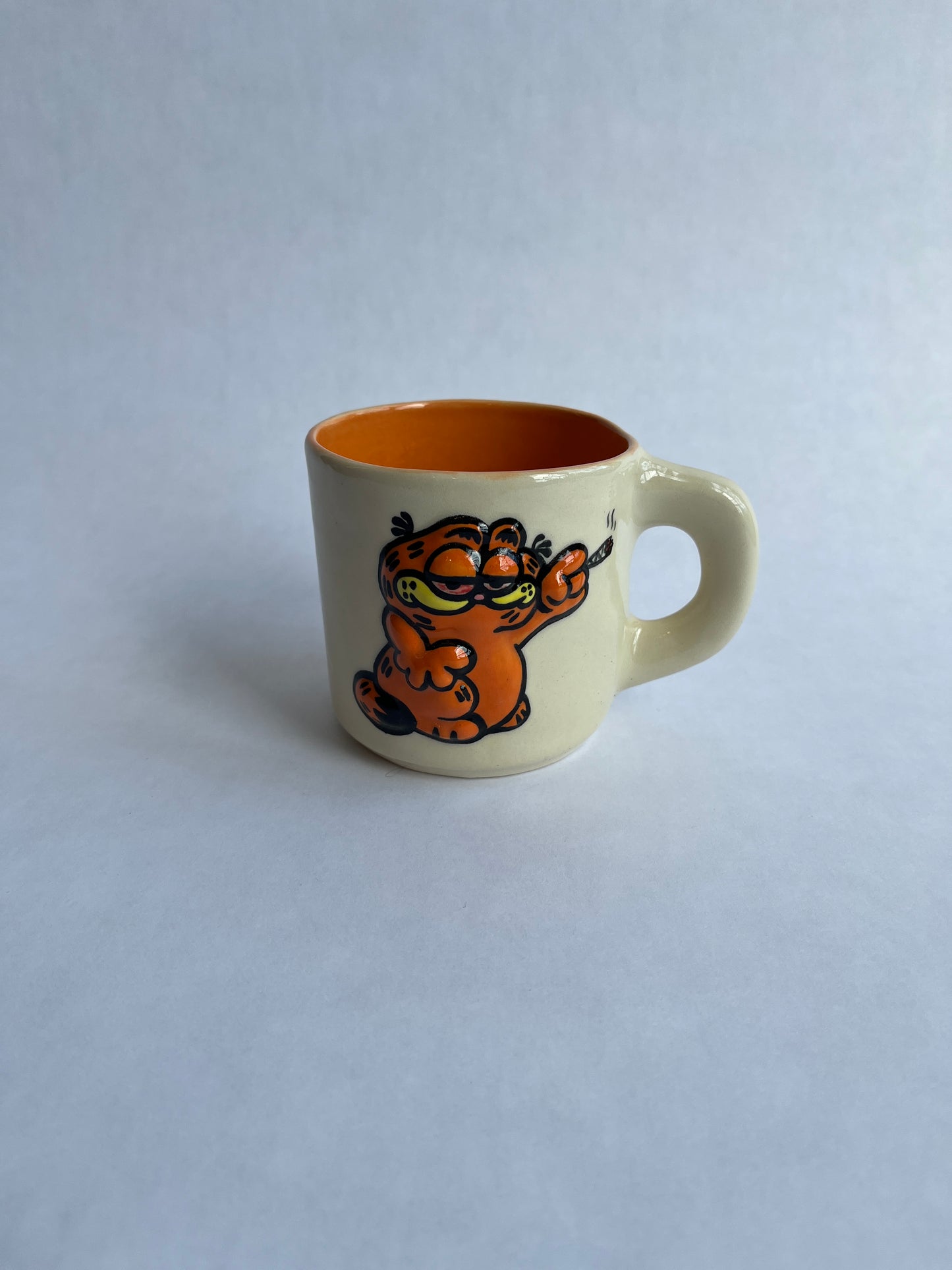 Bootleg Garf mug: Stoner (RTS)