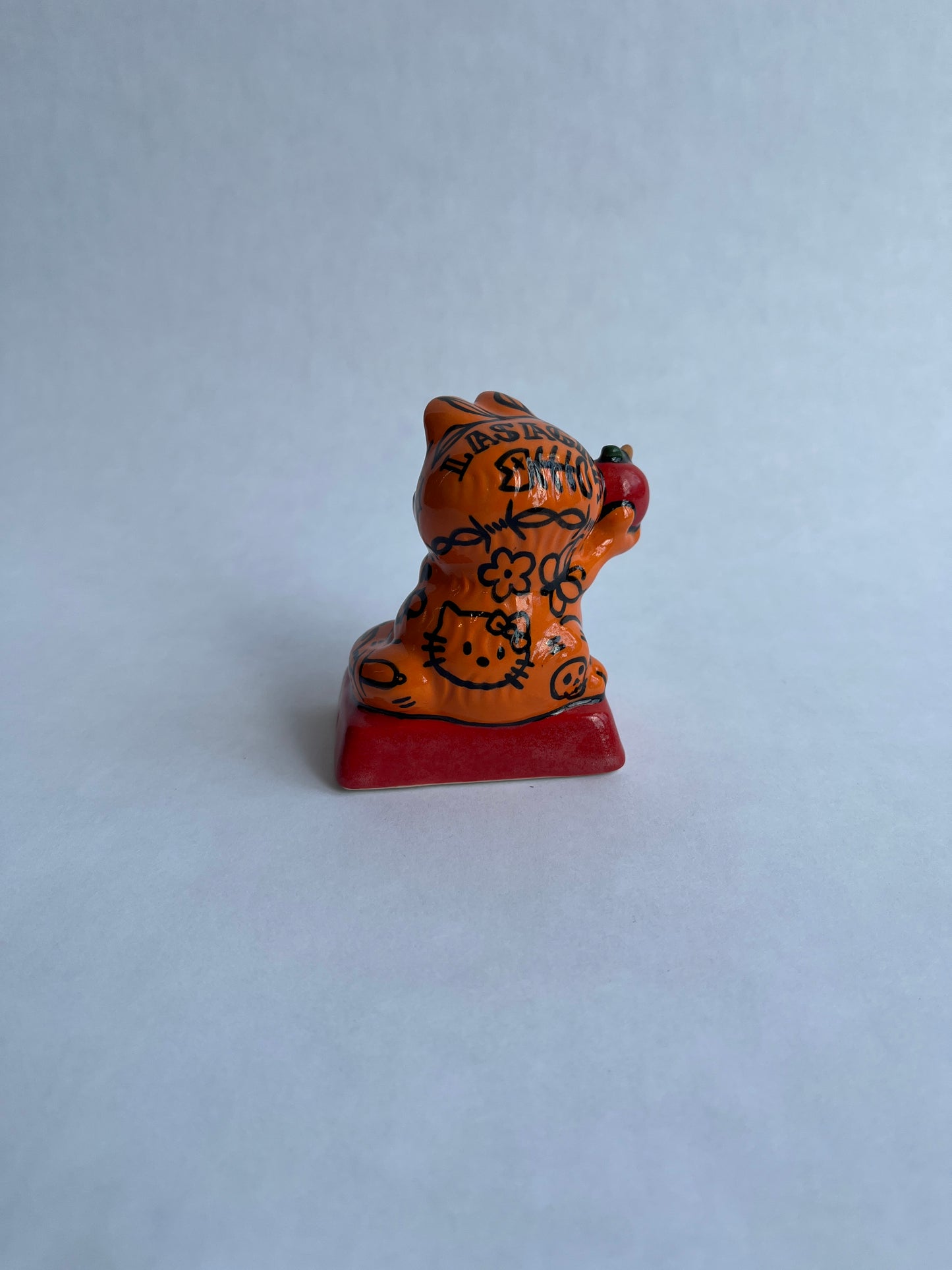 Tattoo Bootleg Garf Pipe (Eat the Rich Apple) -RTS