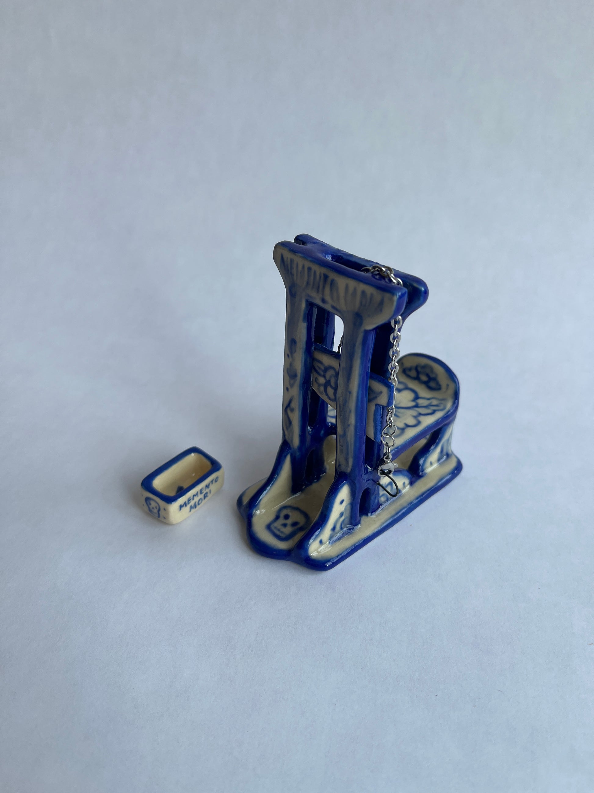 Guillotine #1 (Melty Memento Mori)