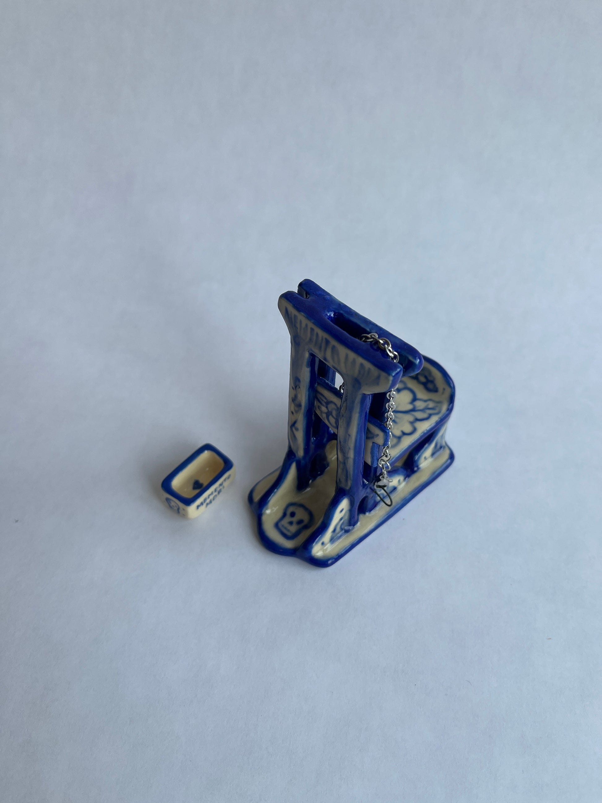 Guillotine #1 (Melty Memento Mori)