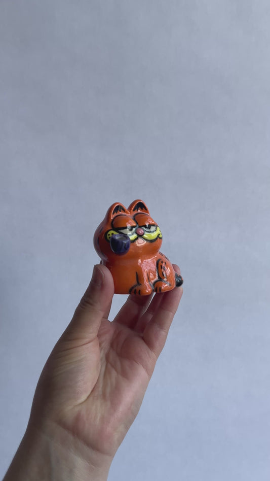 SECONDS SALE: Bootleg Garf Pipe with a Pipe